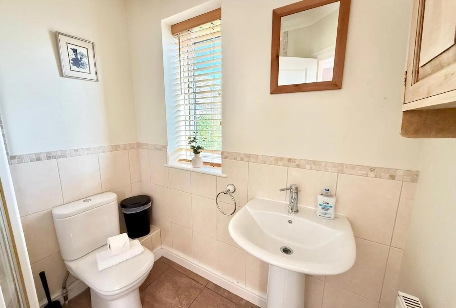 Pass The Keys Countryside Retreat In Reynoldston Gower, Sleeps 10 Villa Holiday home