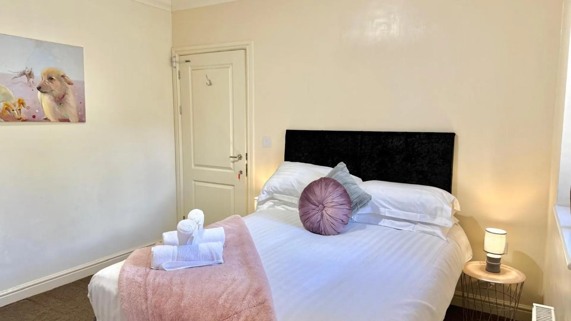 Holiday home Pass The Keys Countryside Retreat In Reynoldston Gower, Sleeps 10 Villa