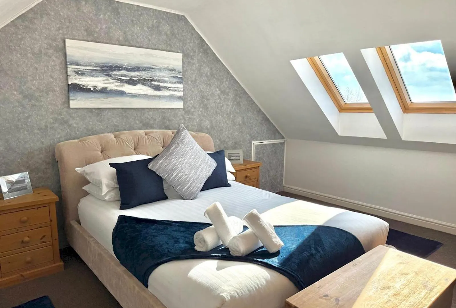 Pass The Keys Countryside Retreat In Reynoldston Gower, Sleeps 10 Villa