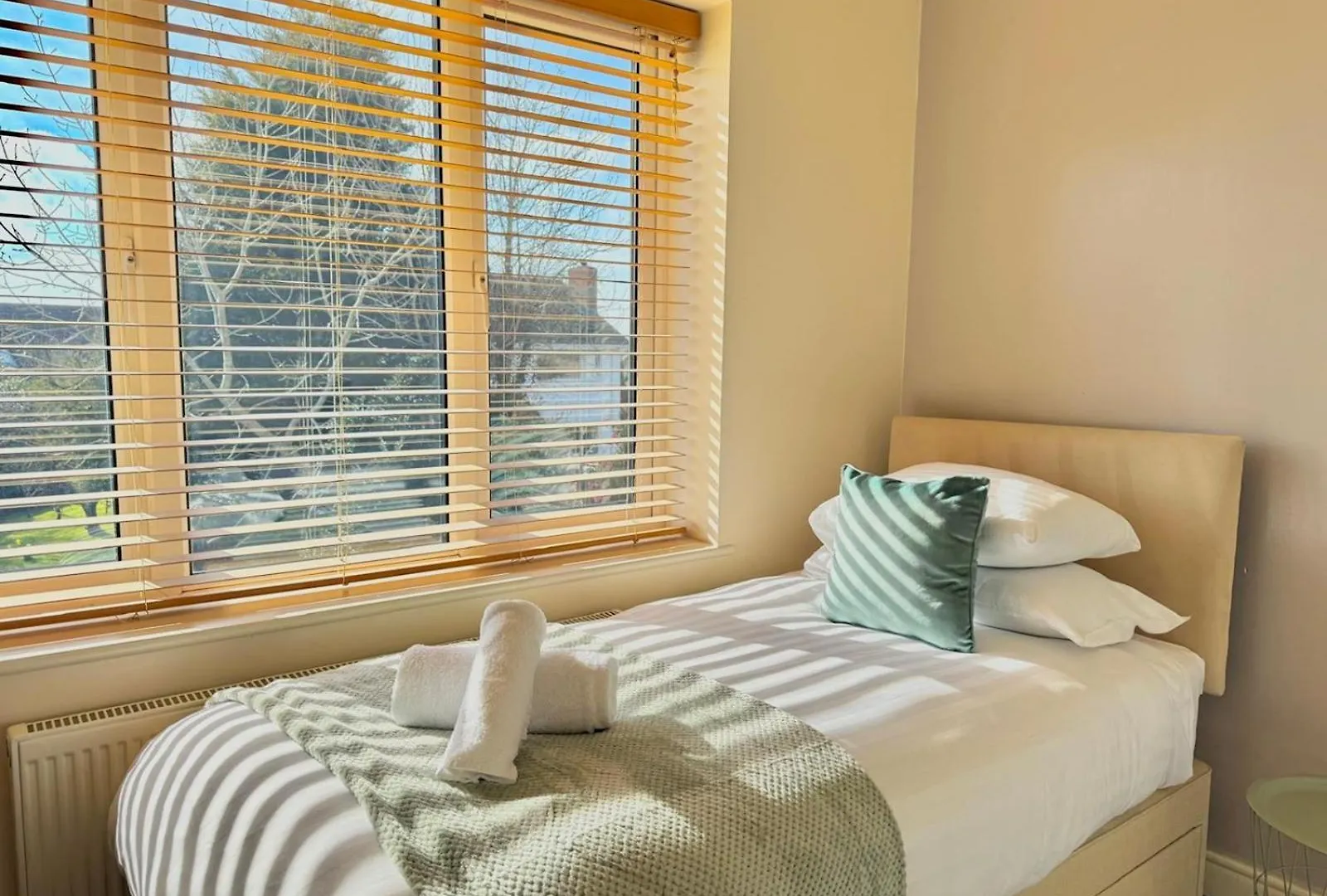 Pass The Keys Countryside Retreat In Reynoldston Gower, Sleeps 10 Villa 0*,  United Kingdom
