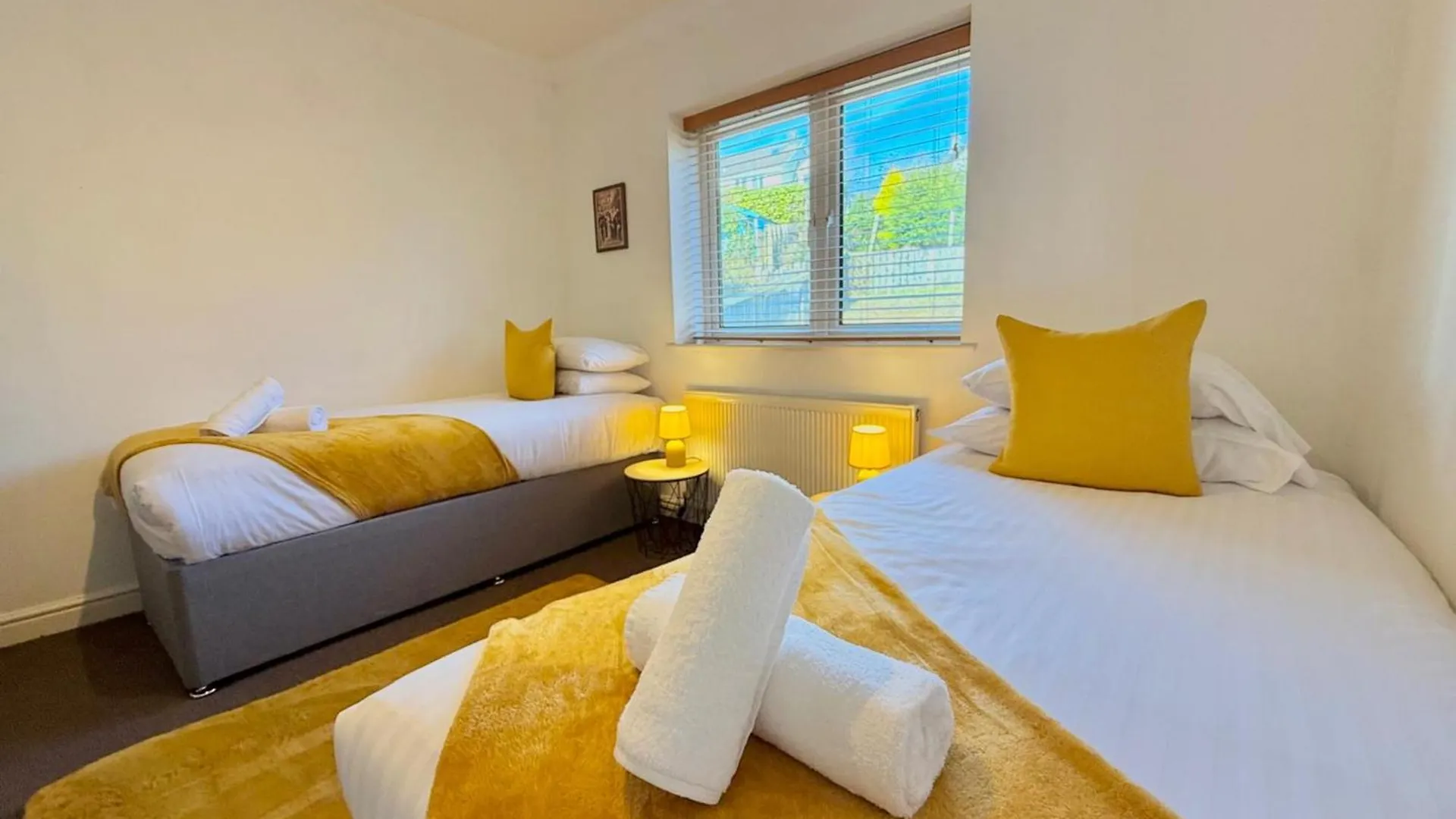 Pass The Keys Countryside Retreat In Reynoldston Gower, Sleeps 10 Villa 0*,  United Kingdom